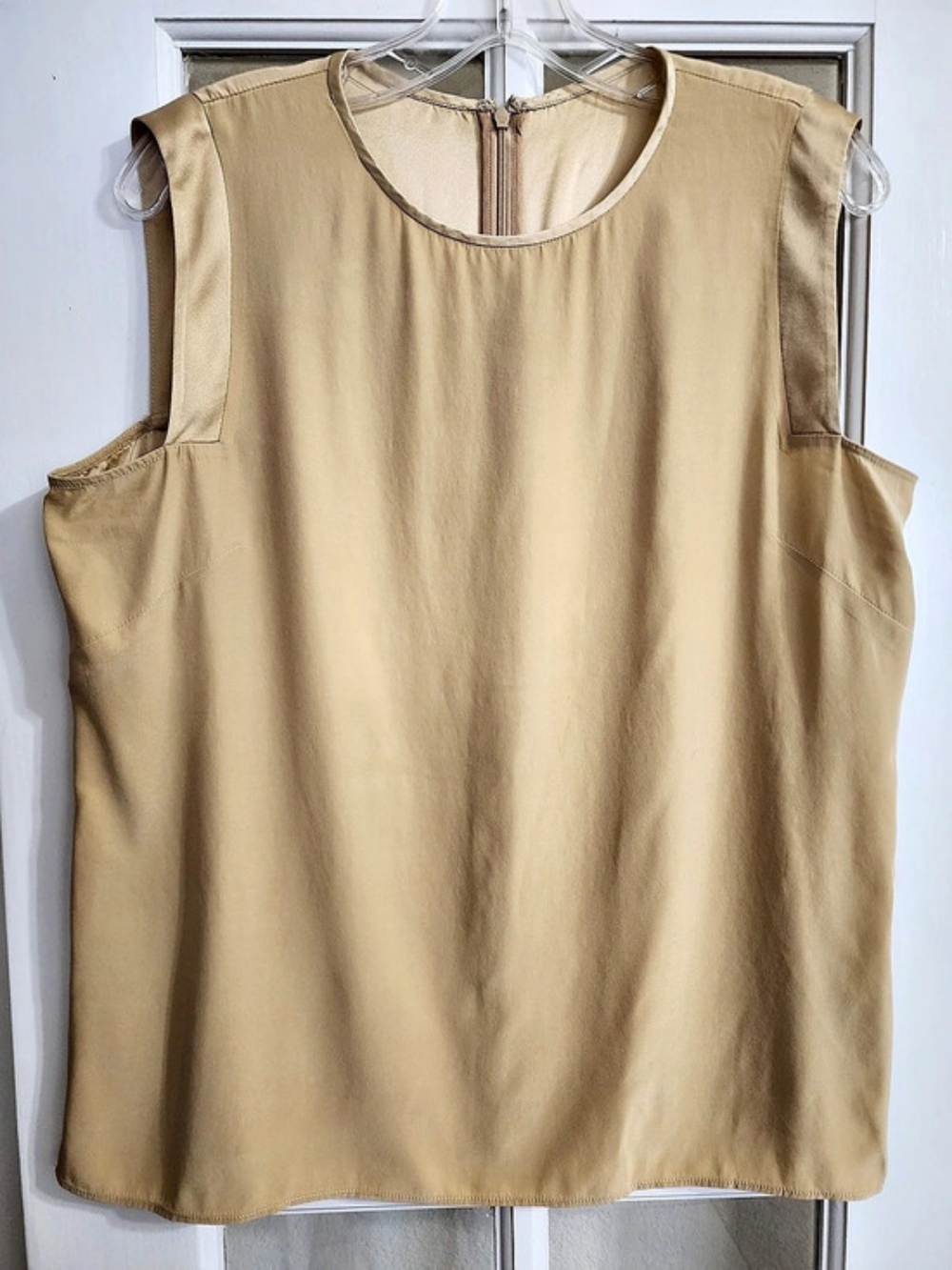 Lafayette 148 New York 100% Silk Gold Champagne Sleeveless Blouse L
